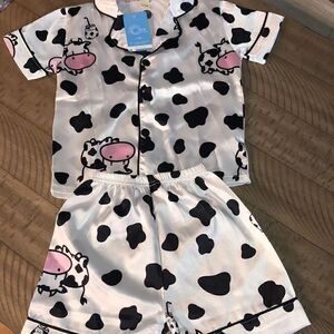 Moo 🐮 cow 🐄 Comfy Costume, sleep 😴 wear or playtime Soft poly stretch spandex